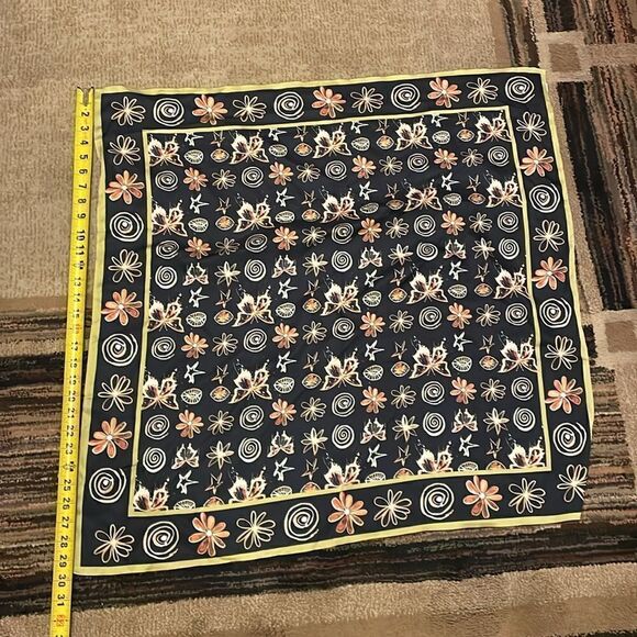 Handkerchief   - Picture 5 of 8